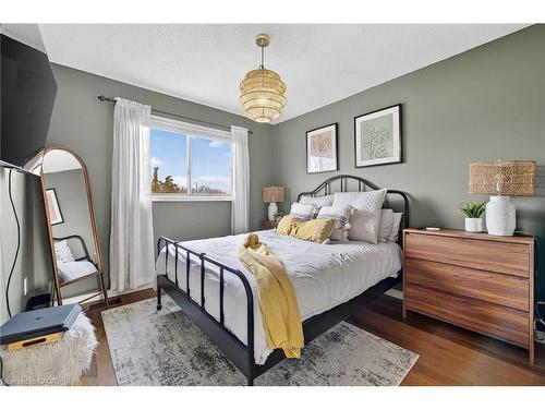 3 Jacqueline Boulevard, Hamilton, ON - Indoor Photo Showing Bedroom