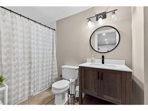 3 Jacqueline Boulevard, Hamilton, ON - Indoor Photo Showing Bathroom