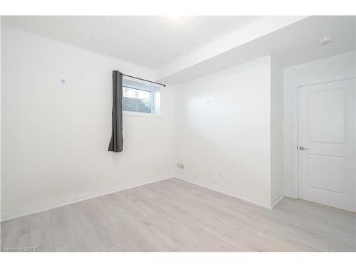 83-261 Woodbine Avenue, Kitchener, ON - Indoor Photo Showing Other Room