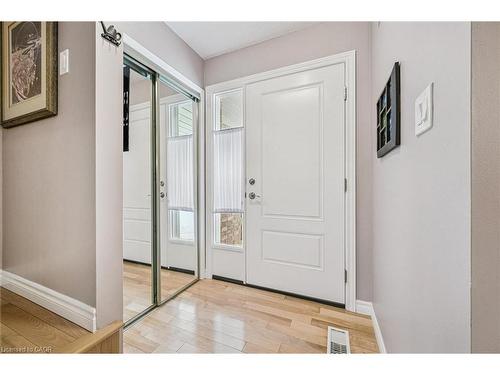 14 Bitzer Court, Cambridge, ON - Indoor Photo Showing Other Room