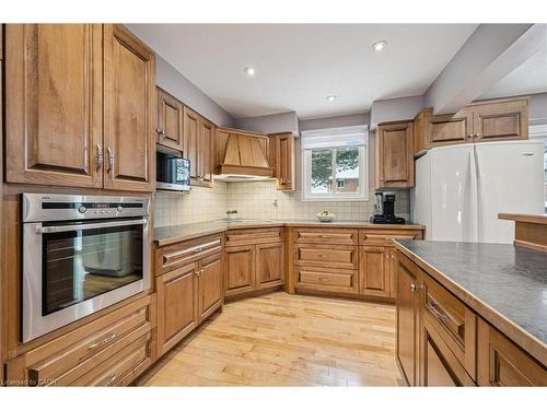 14 Bitzer Court, Cambridge, ON - Indoor Photo Showing Kitchen