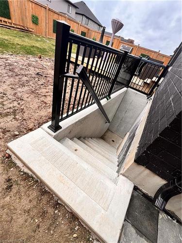 Basement-3401 Regiment Road, London, ON - Outdoor