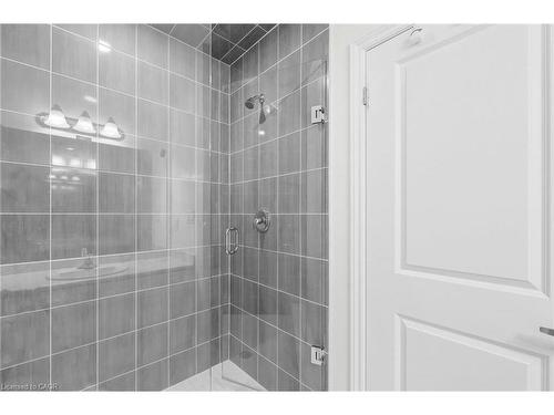 11 Harwood Street, Tillsonburg, ON - Indoor Photo Showing Bathroom