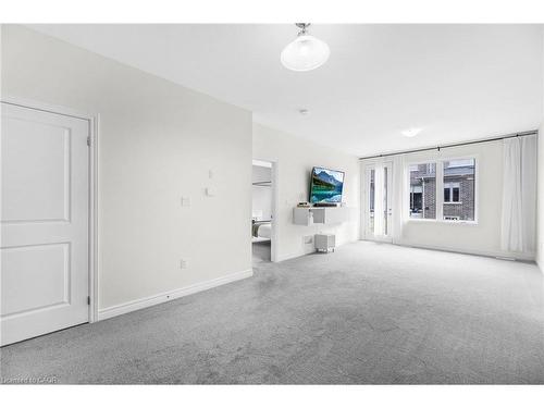 11 Harwood Street, Tillsonburg, ON - Indoor Photo Showing Other Room