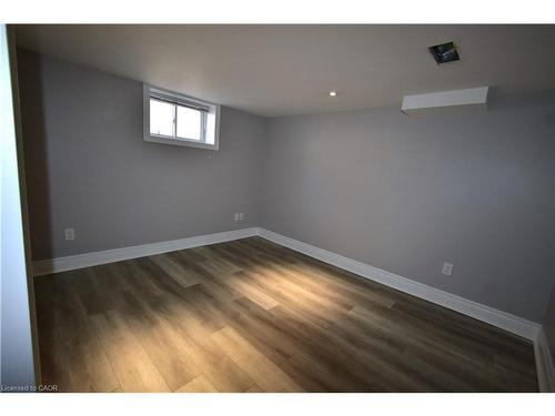 2-2176 Queensway Drive, Burlington, ON - Indoor Photo Showing Other Room
