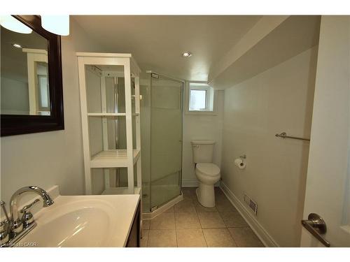 2-2176 Queensway Drive, Burlington, ON - Indoor Photo Showing Bathroom