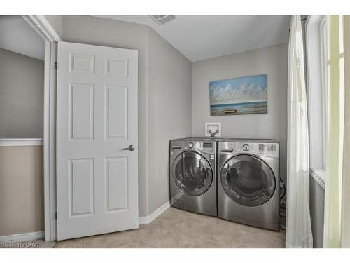 286 Apple Hill Crescent, Kitchener, ON - Indoor Photo Showing Laundry Room