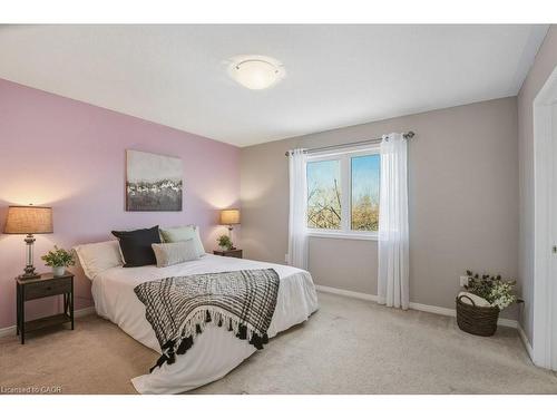286 Apple Hill Crescent, Kitchener, ON - Indoor Photo Showing Bedroom