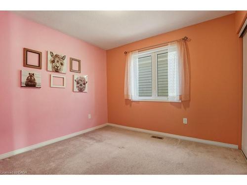 286 Apple Hill Crescent, Kitchener, ON - Indoor Photo Showing Other Room