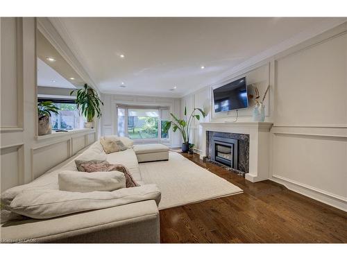 600 Highvalley Road, Ancaster, ON - Indoor Photo Showing Living Room With Fireplace