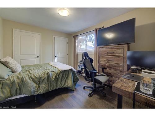 600 Highvalley Road, Ancaster, ON - Indoor Photo Showing Bedroom