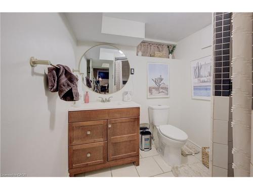 600 Highvalley Road, Ancaster, ON - Indoor Photo Showing Bathroom