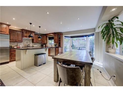 600 Highvalley Road, Ancaster, ON - Indoor Photo Showing Kitchen