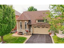 138 Van Scott Drive  Brampton, ON L7A 1N5