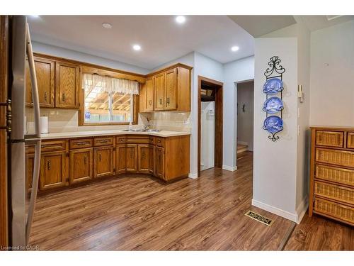 120 Wood Street, Kitchener, ON - Indoor Photo Showing Kitchen