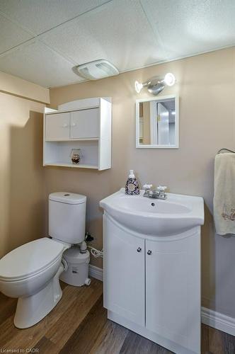 120 Wood Street, Kitchener, ON - Indoor Photo Showing Bathroom