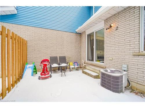 2-455 Kingscourt Drive, Waterloo, ON - Outdoor With Exterior