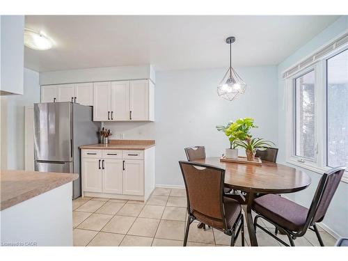 2-455 Kingscourt Drive, Waterloo, ON - Indoor Photo Showing Dining Room