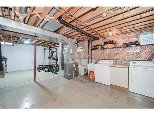 2-455 Kingscourt Drive, Waterloo, ON - Indoor Photo Showing Laundry Room