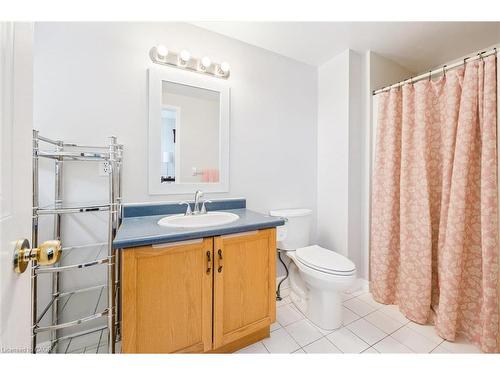 747 Fairway Court, Kitchener, ON - Indoor Photo Showing Bedroom