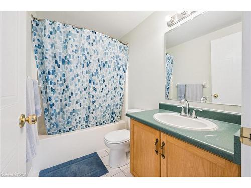 747 Fairway Court, Kitchener, ON - Indoor Photo Showing Other Room