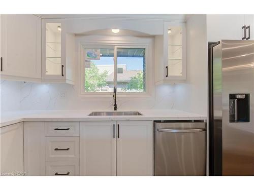 90 Culpepper Drive, Waterloo, ON - Indoor Photo Showing Kitchen With Upgraded Kitchen