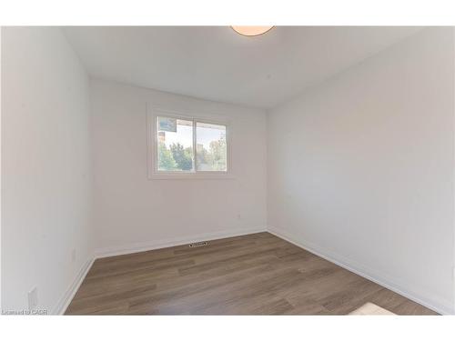 90 Culpepper Drive, Waterloo, ON - Indoor Photo Showing Other Room