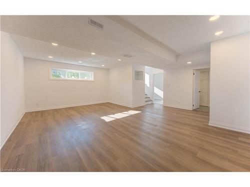 90 Culpepper Drive, Waterloo, ON - Indoor Photo Showing Other Room