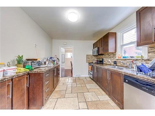 80 Lower Horning Road, Hamilton, ON - Indoor Photo Showing Kitchen With Double Sink