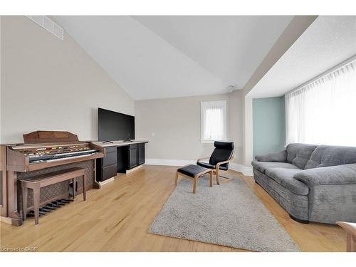 550 Beach Boulevard, Hamilton, ON - Indoor