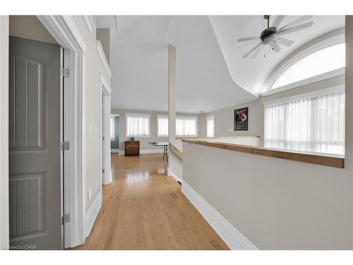 550 Beach Boulevard, Hamilton, ON - Indoor Photo Showing Other Room
