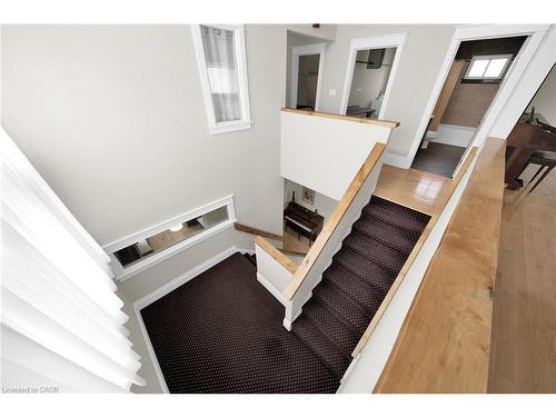 550 Beach Boulevard, Hamilton, ON - Indoor Photo Showing Other Room