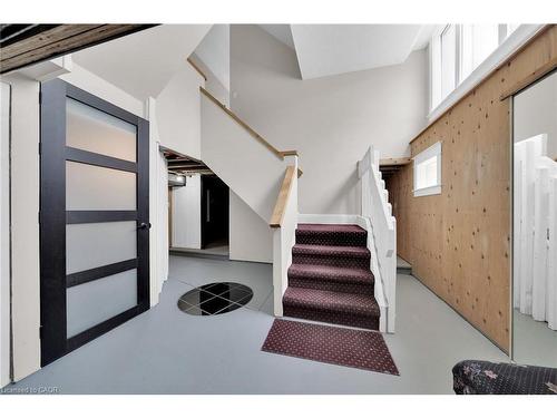 550 Beach Boulevard, Hamilton, ON - Indoor Photo Showing Other Room