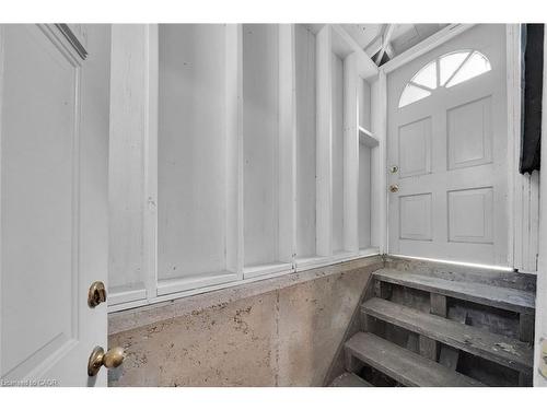 550 Beach Boulevard, Hamilton, ON - Indoor Photo Showing Other Room