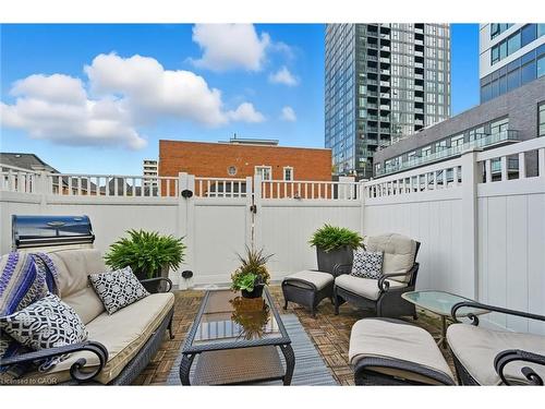 394 Almas Common, Burlington, ON - Outdoor