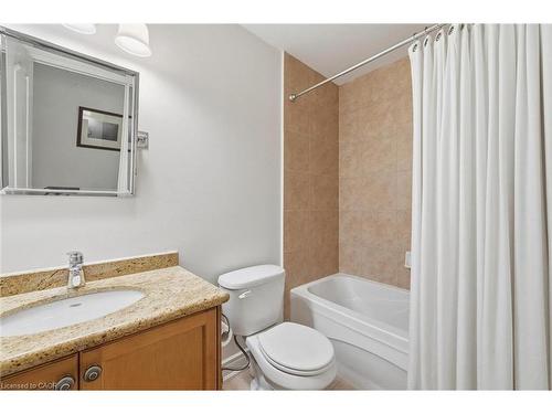 394 Almas Common, Burlington, ON - Indoor Photo Showing Bathroom