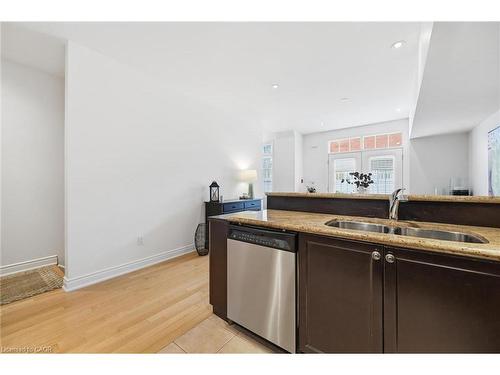 394 Almas Common, Burlington, ON - Indoor Photo Showing Kitchen With Double Sink