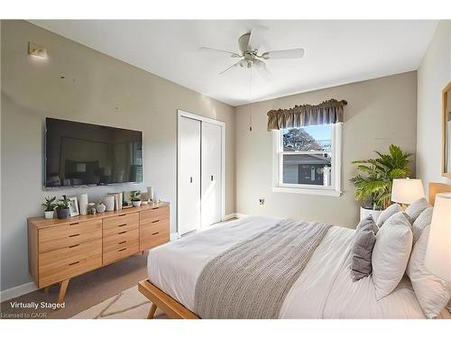 173 West 23Rd Street, Hamilton, ON - Indoor Photo Showing Bedroom