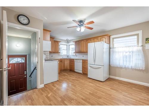 173 West 23Rd Street, Hamilton, ON - Indoor Photo Showing Kitchen