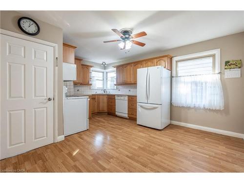 173 West 23Rd Street, Hamilton, ON - Indoor Photo Showing Kitchen