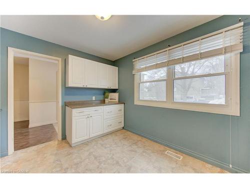 F-88 Mcdougall Road, Waterloo, ON - Indoor Photo Showing Kitchen