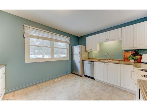 F-88 Mcdougall Road, Waterloo, ON - Indoor Photo Showing Kitchen