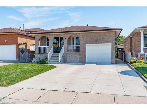 96 Summerlea Drive, Hamilton, ON - Outdoor With Facade