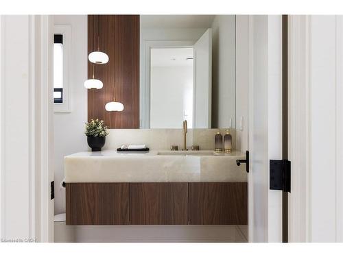 540 Patricia Drive, Oakville, ON - Indoor