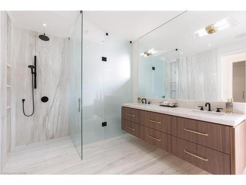 540 Patricia Drive, Oakville, ON - Indoor Photo Showing Bathroom