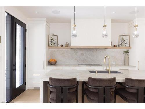 540 Patricia Drive, Oakville, ON - Indoor