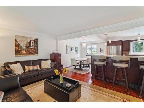 510 Fenwick Place, Burlington, ON - Indoor Photo Showing Living Room