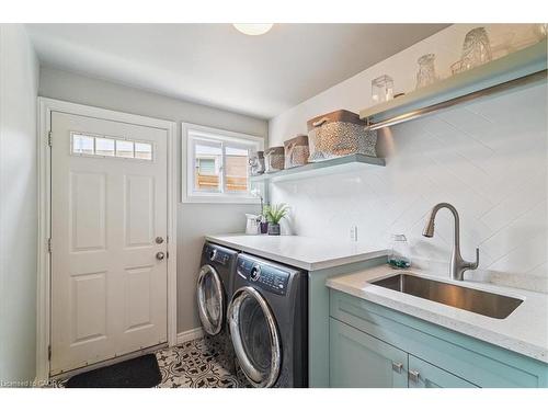 510 Fenwick Place, Burlington, ON - Indoor Photo Showing Laundry Room