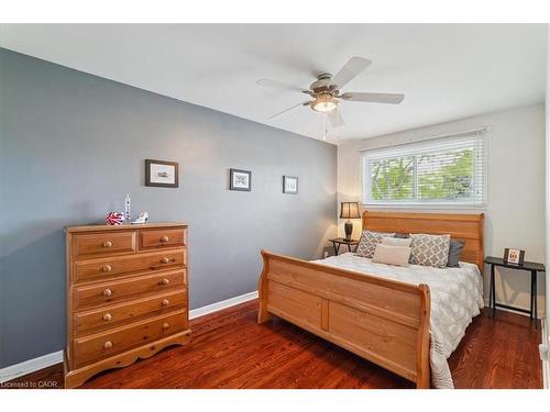 510 Fenwick Place, Burlington, ON - Indoor Photo Showing Bedroom