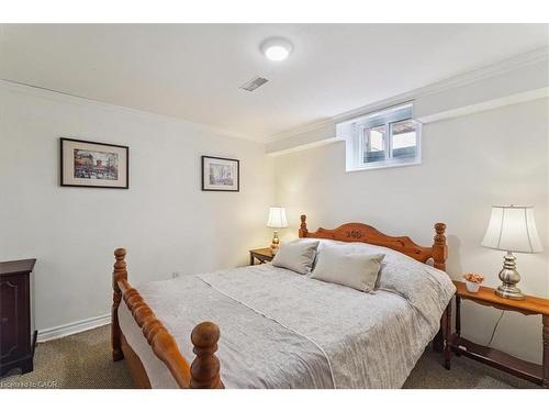 510 Fenwick Place, Burlington, ON - Indoor Photo Showing Bedroom